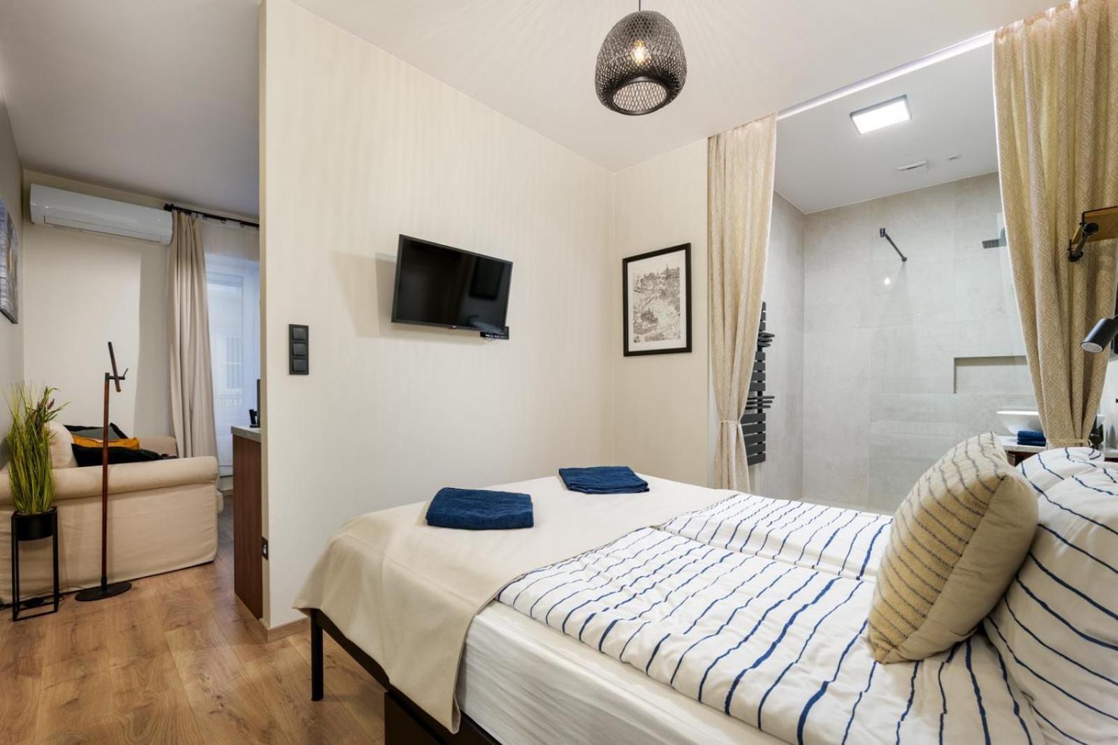 Secret Cave Premium Central Apartment Budapest Esterno foto