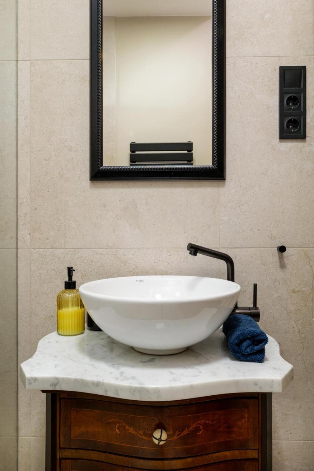 Secret Cave Premium Central Apartment Budapest Esterno foto